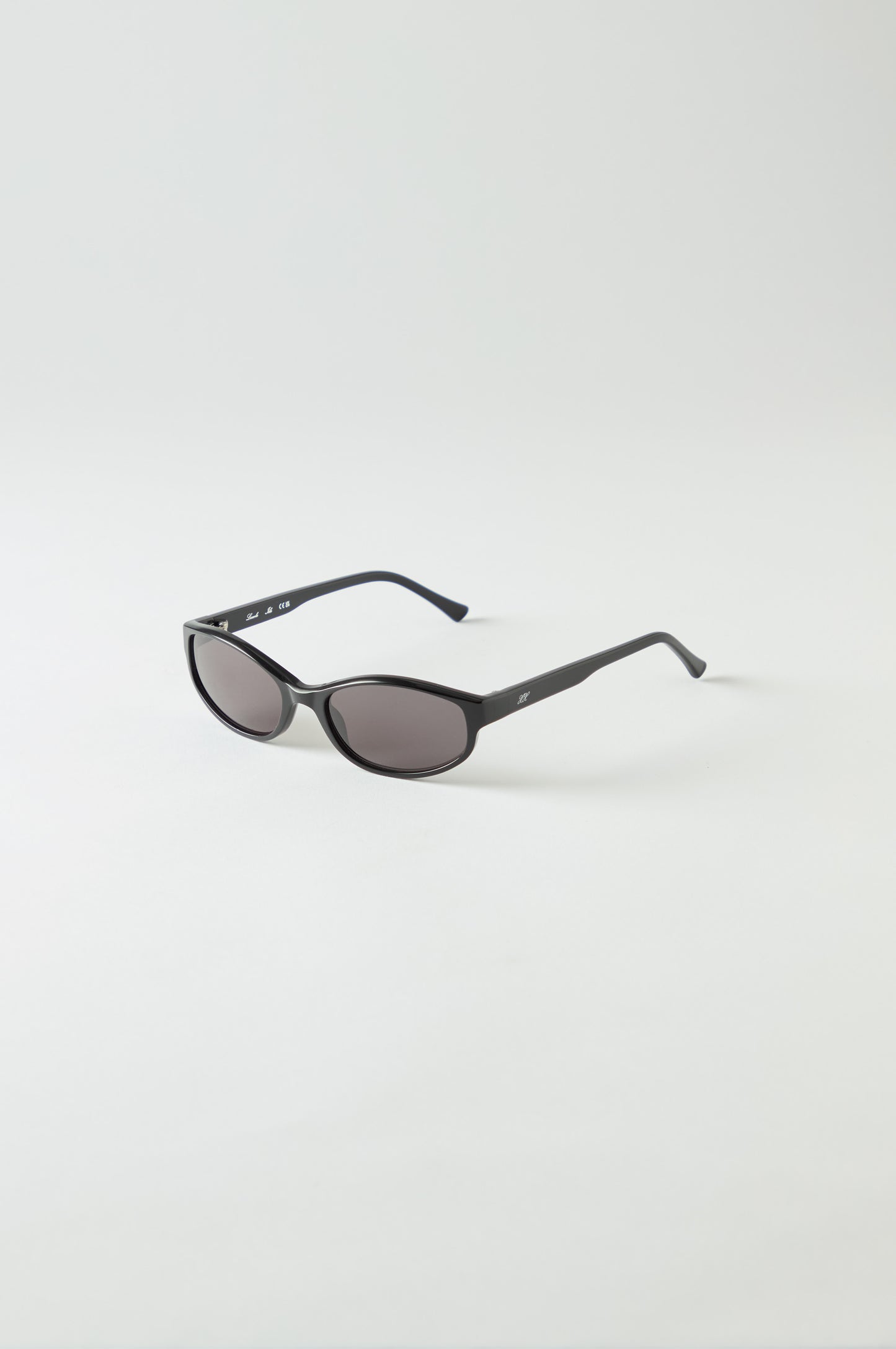 Isla | Black & Black