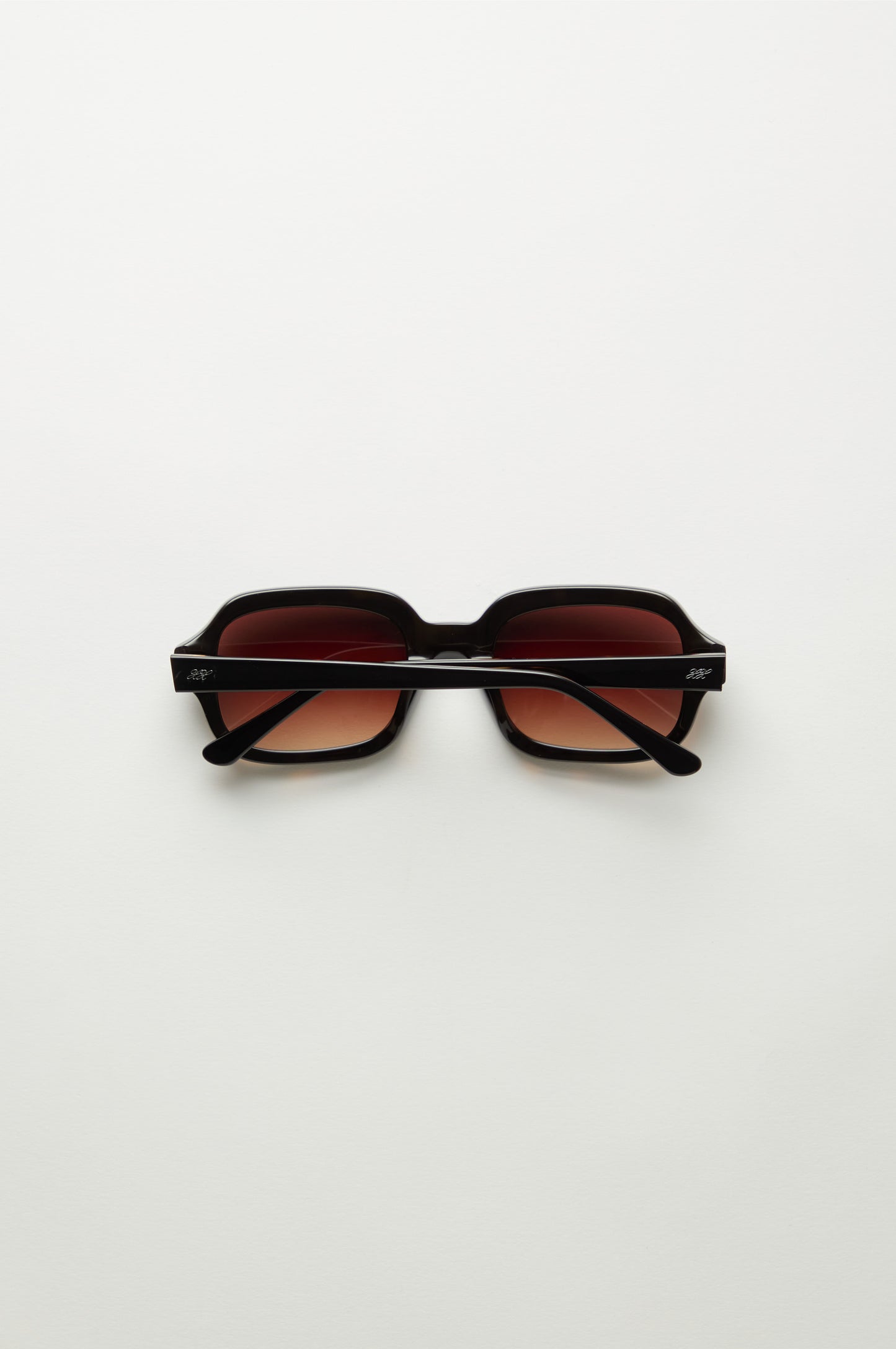 Jordy | Black & Burgundy