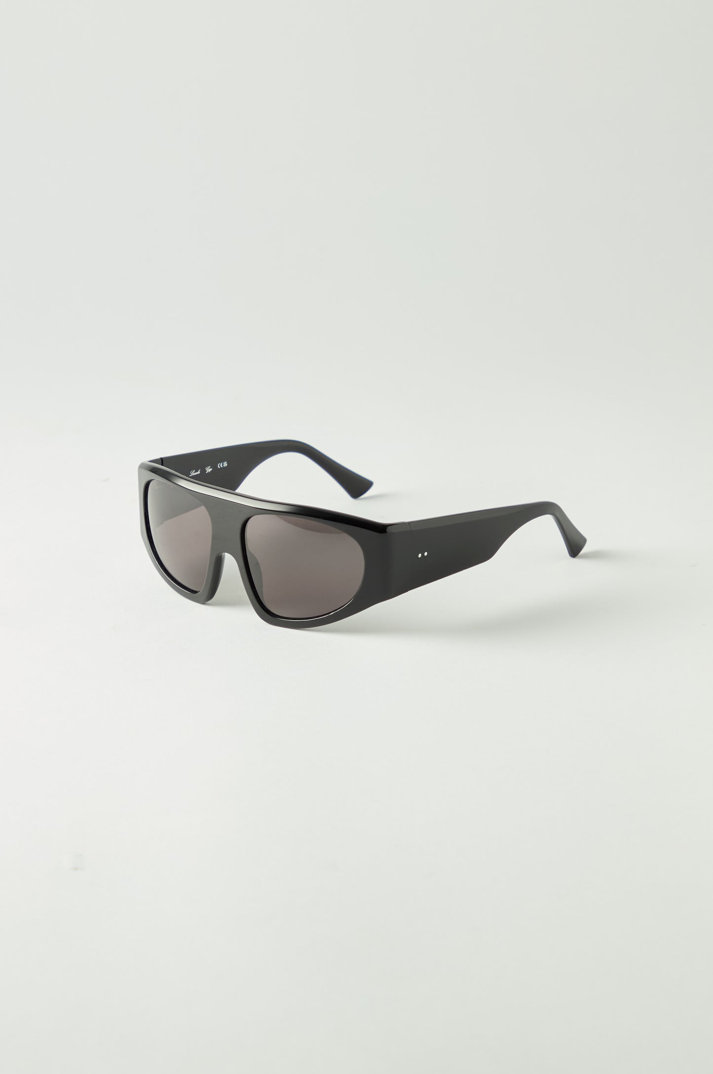 Gigi | Black & Black