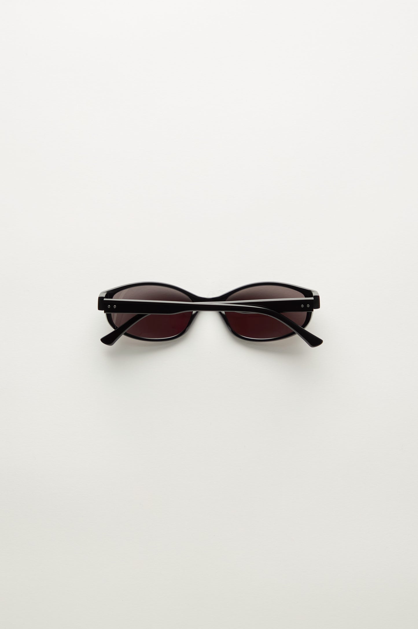 Isla | Black & Black
