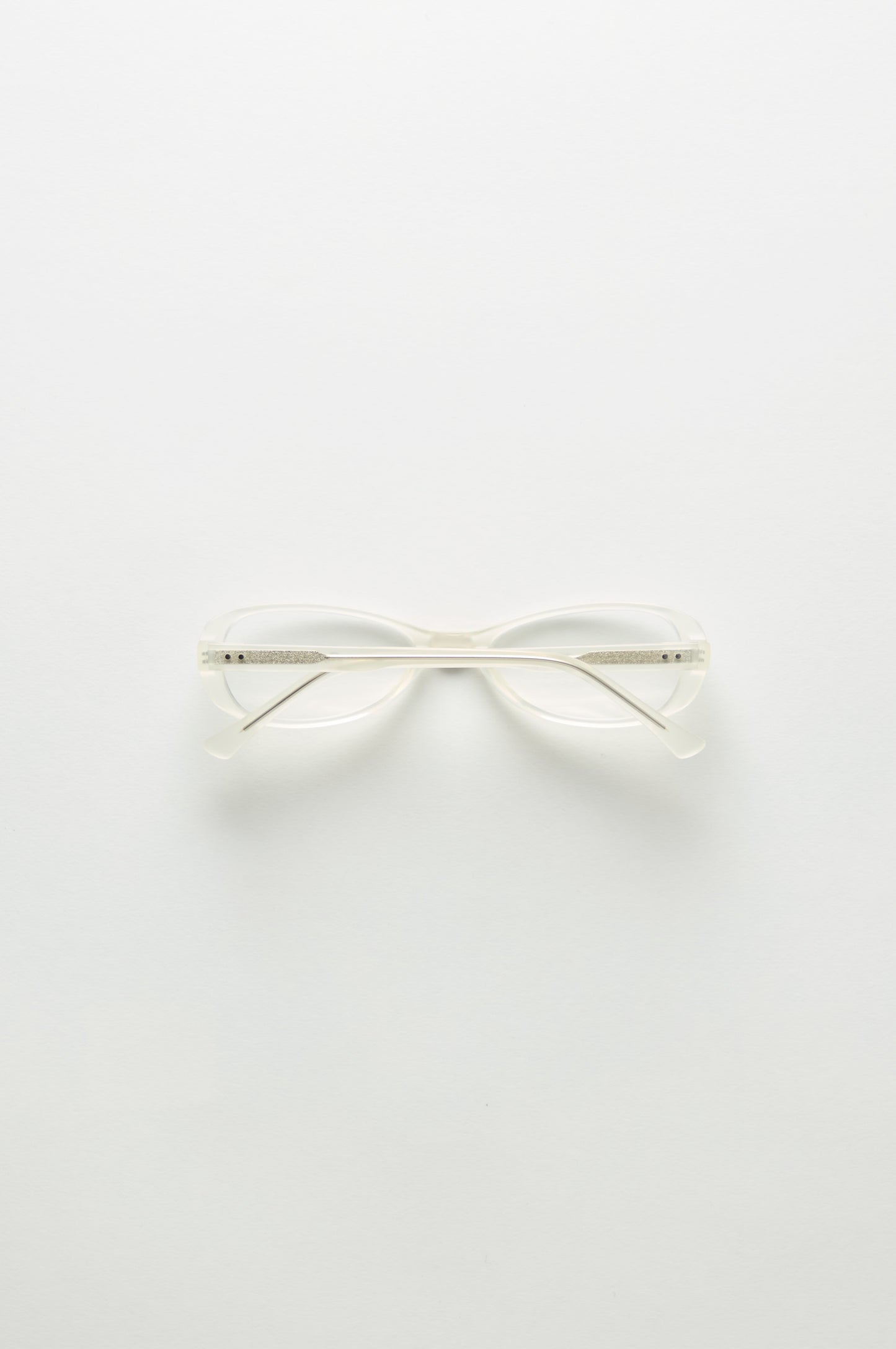 Kiki | Frost & Clear