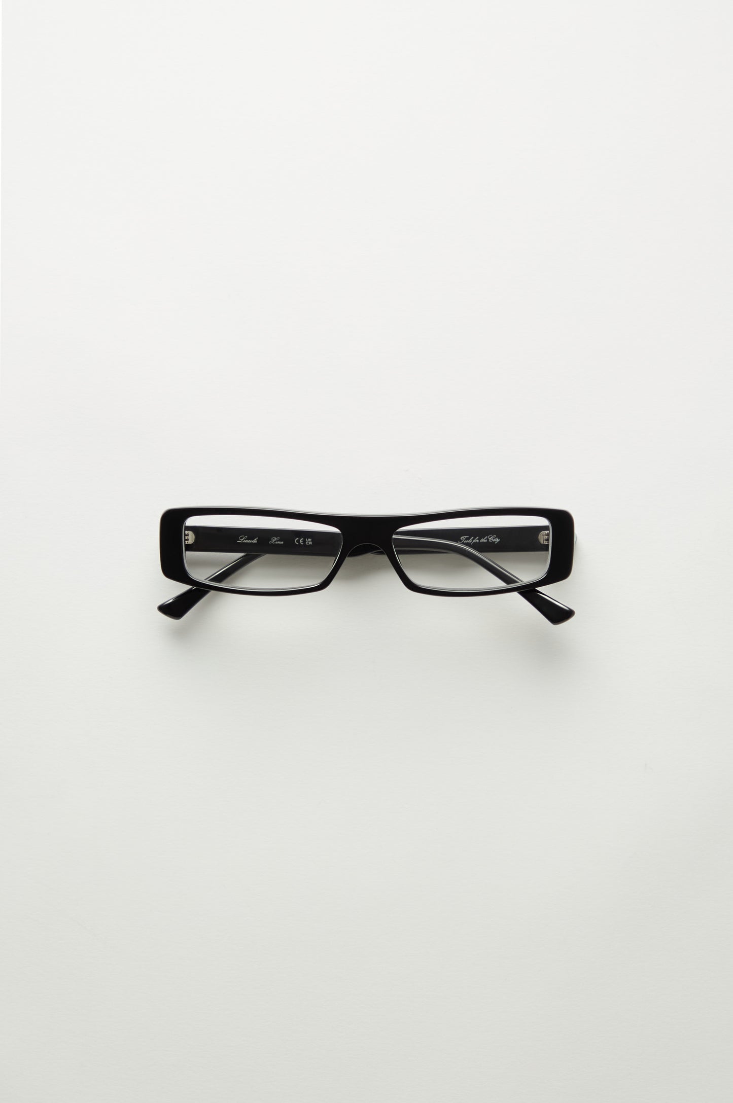 Xena | Black & Clear