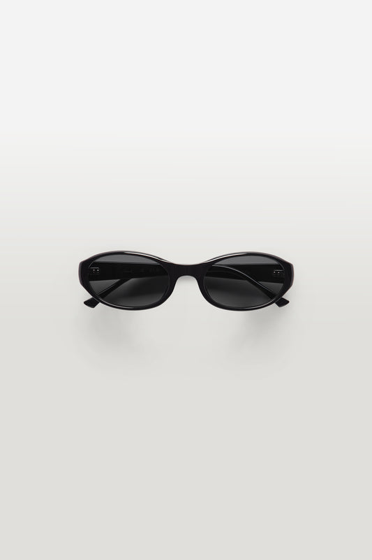 Aio | Black & Black