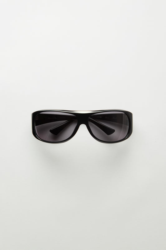 Devon | Black & Black