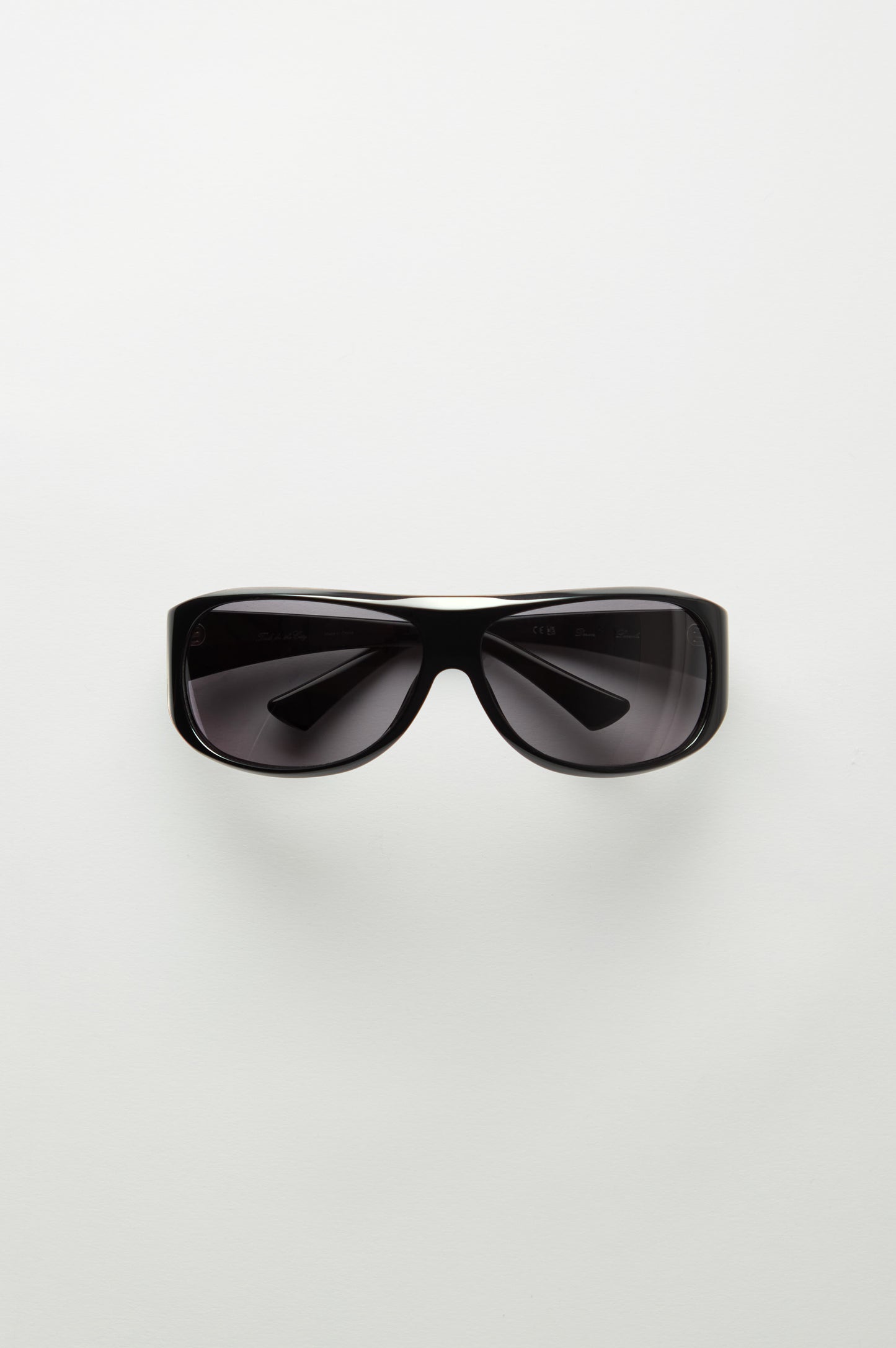 Devon | Black & Black