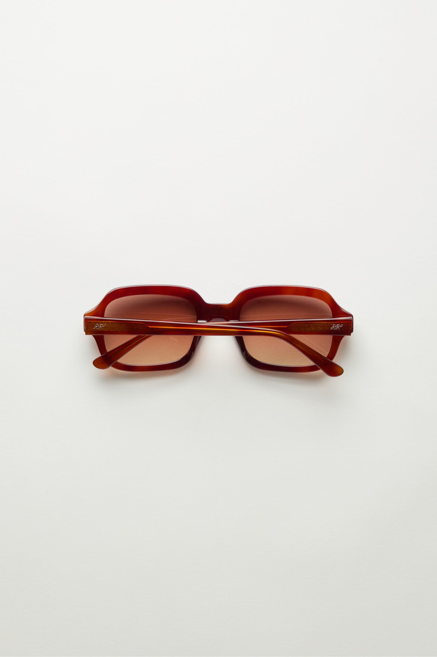 Jordy | Burnt Tort & Brown