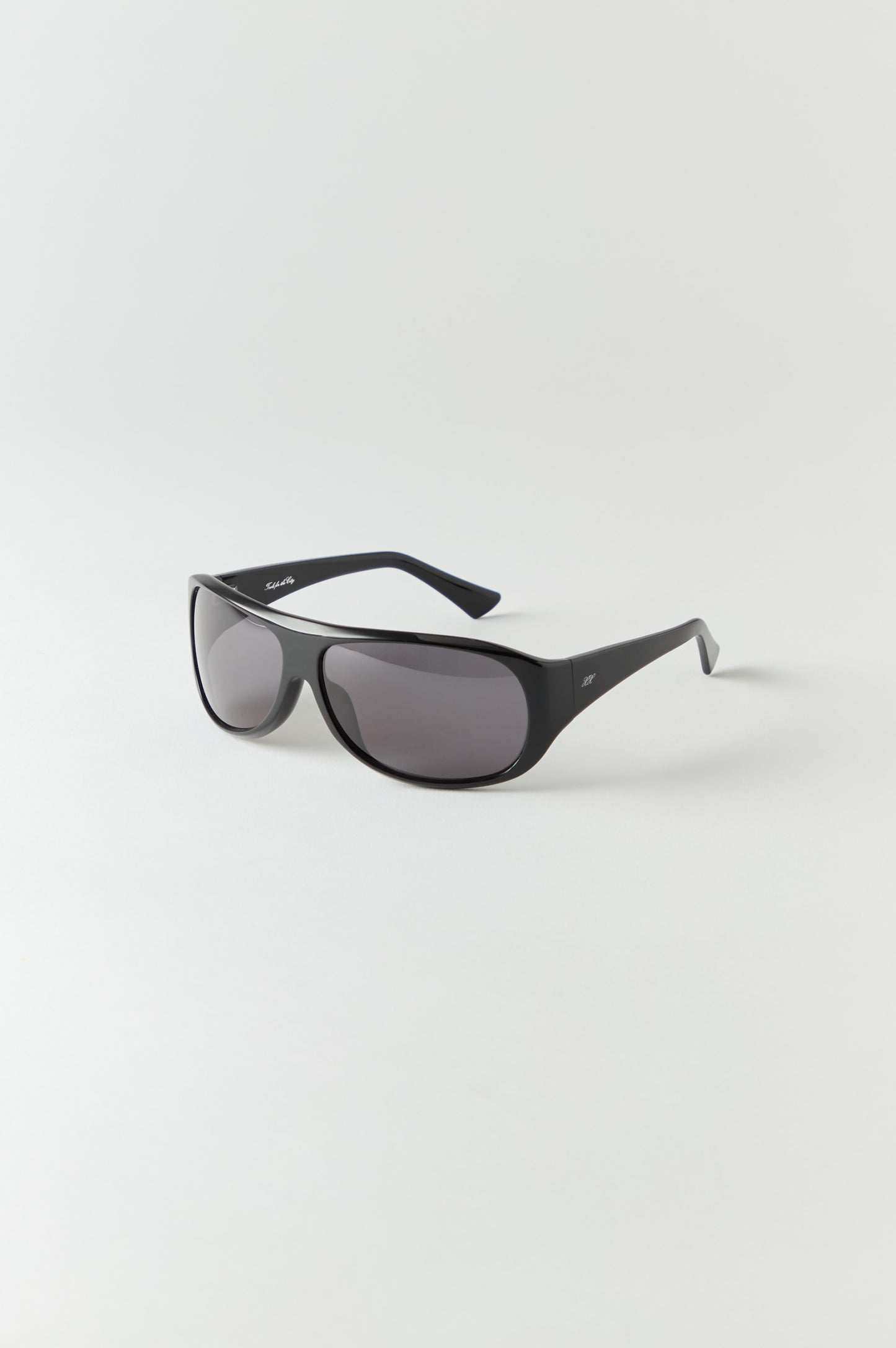Devon | Black & Black