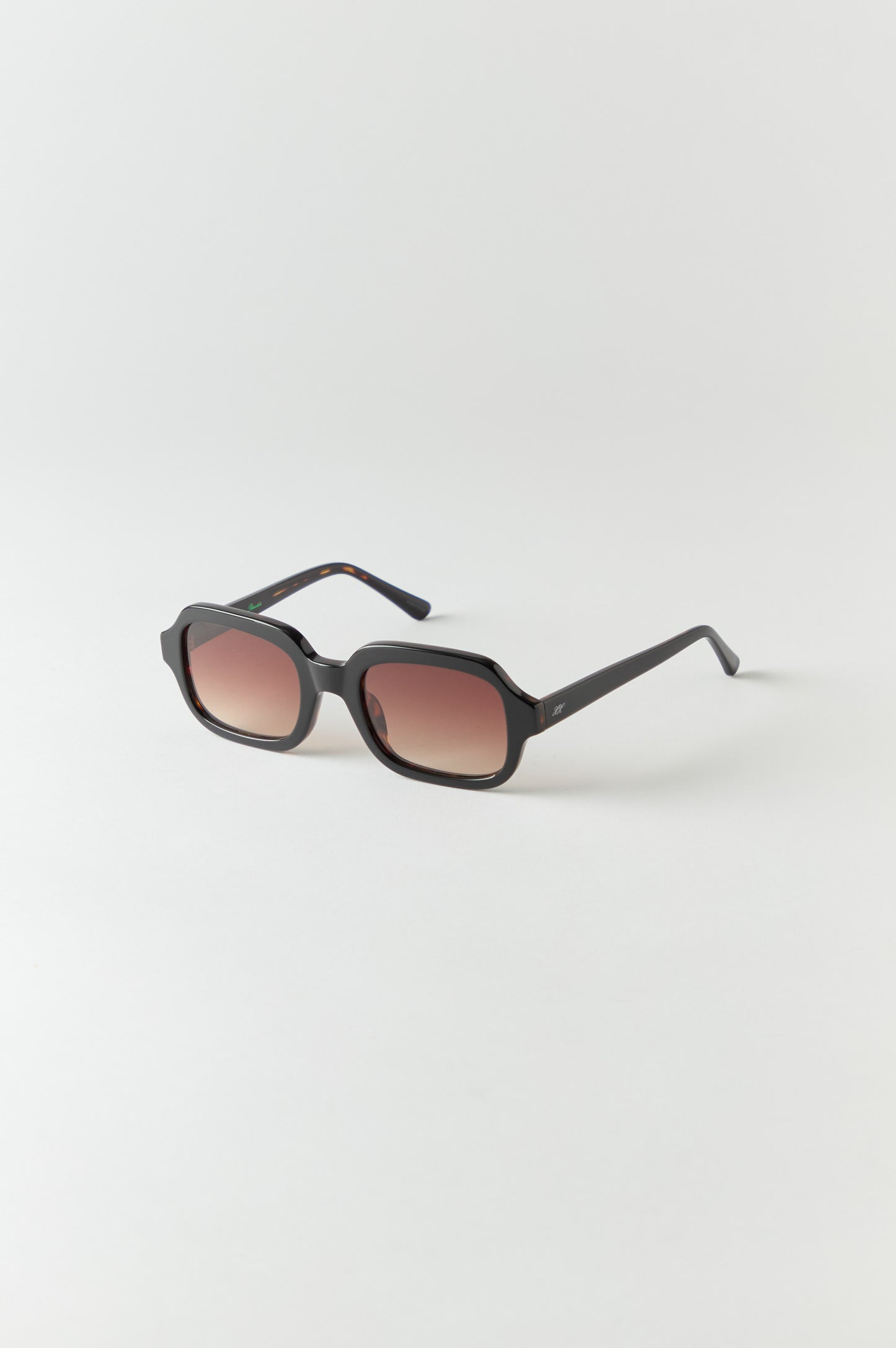 Jordy | Black & Burgundy