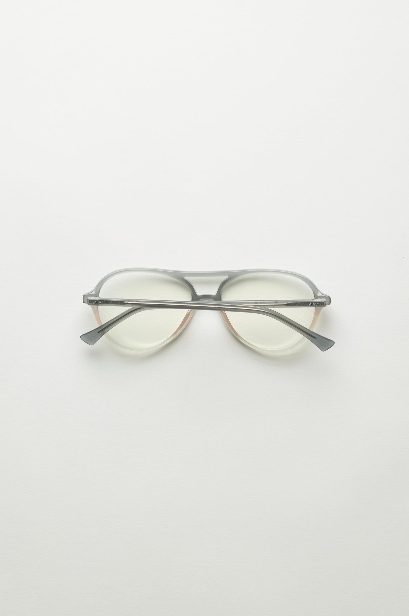 Maxy / Oyster / Clear