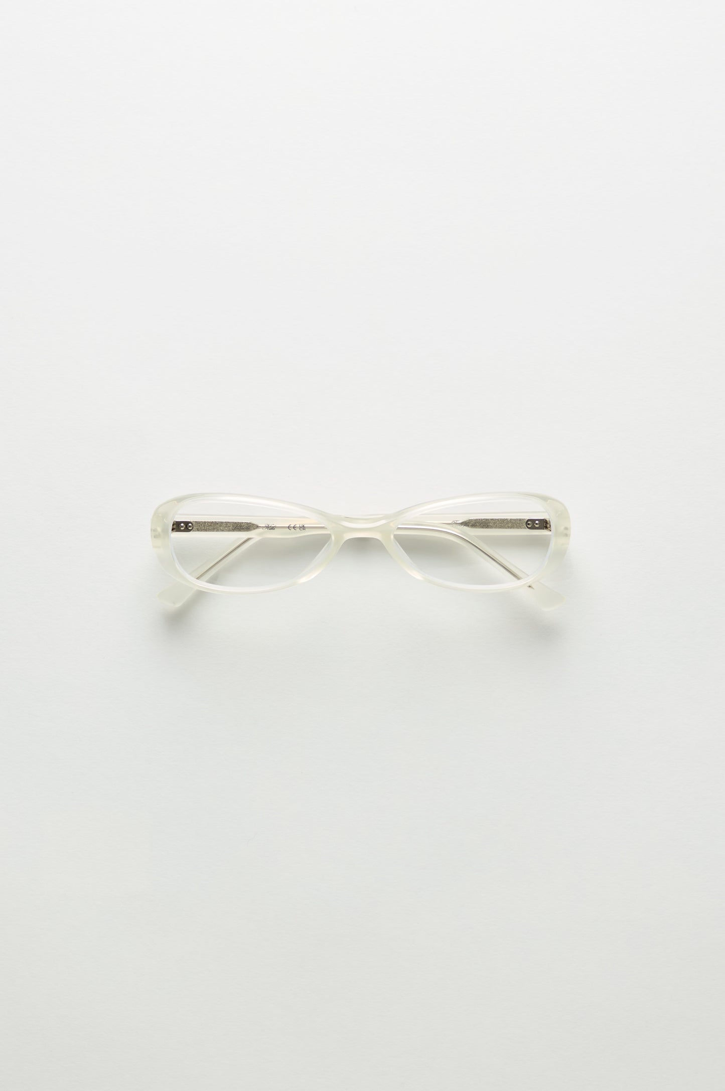 Kiki | Frost & Clear