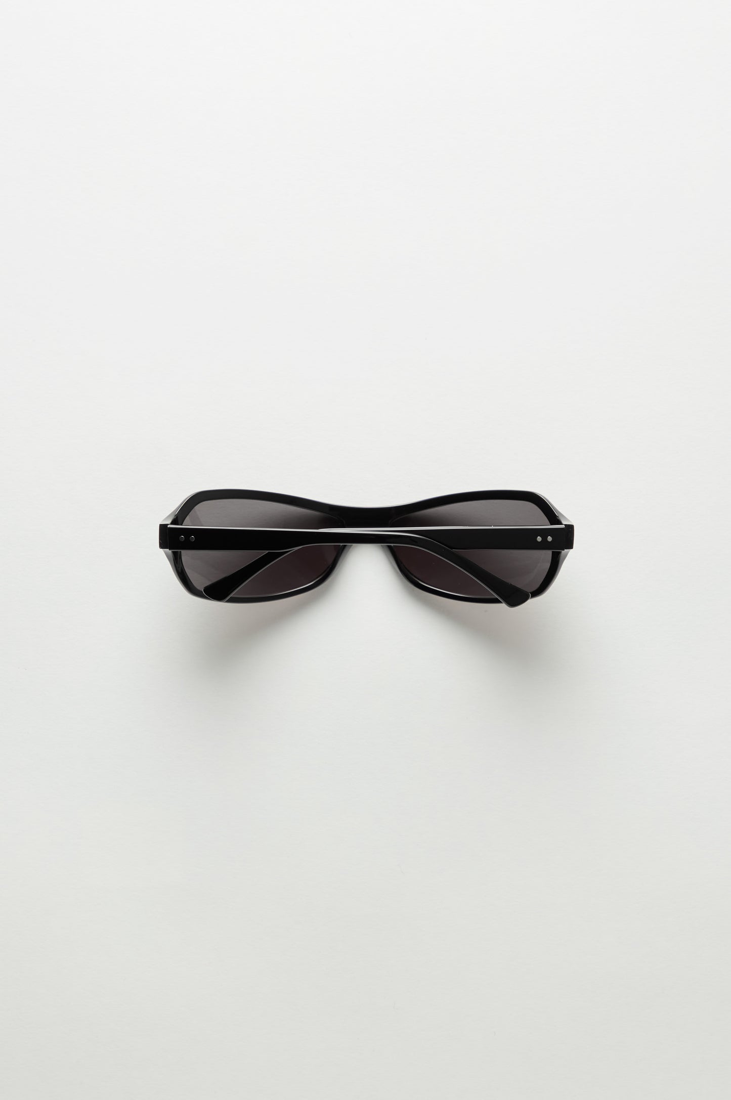 Raye | Black & Black