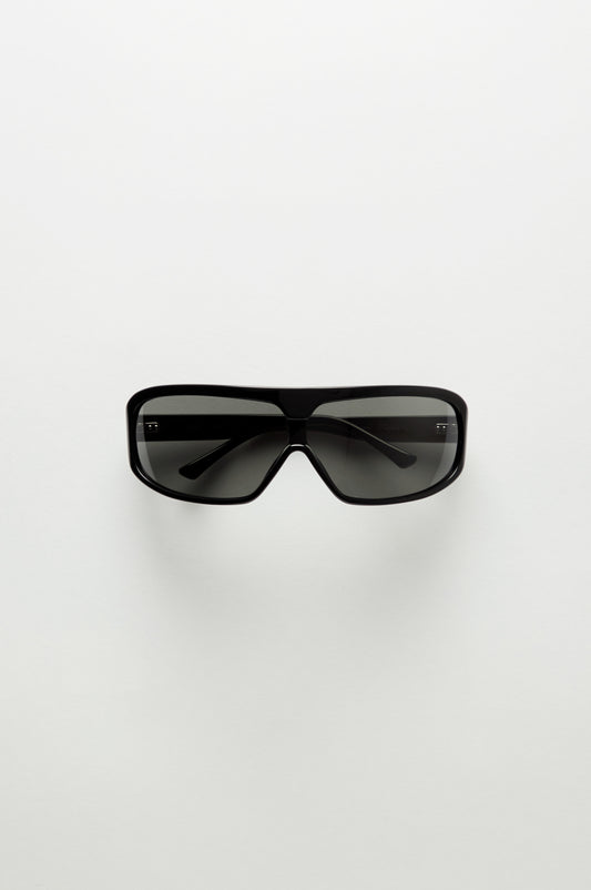 Skye | Black & Black