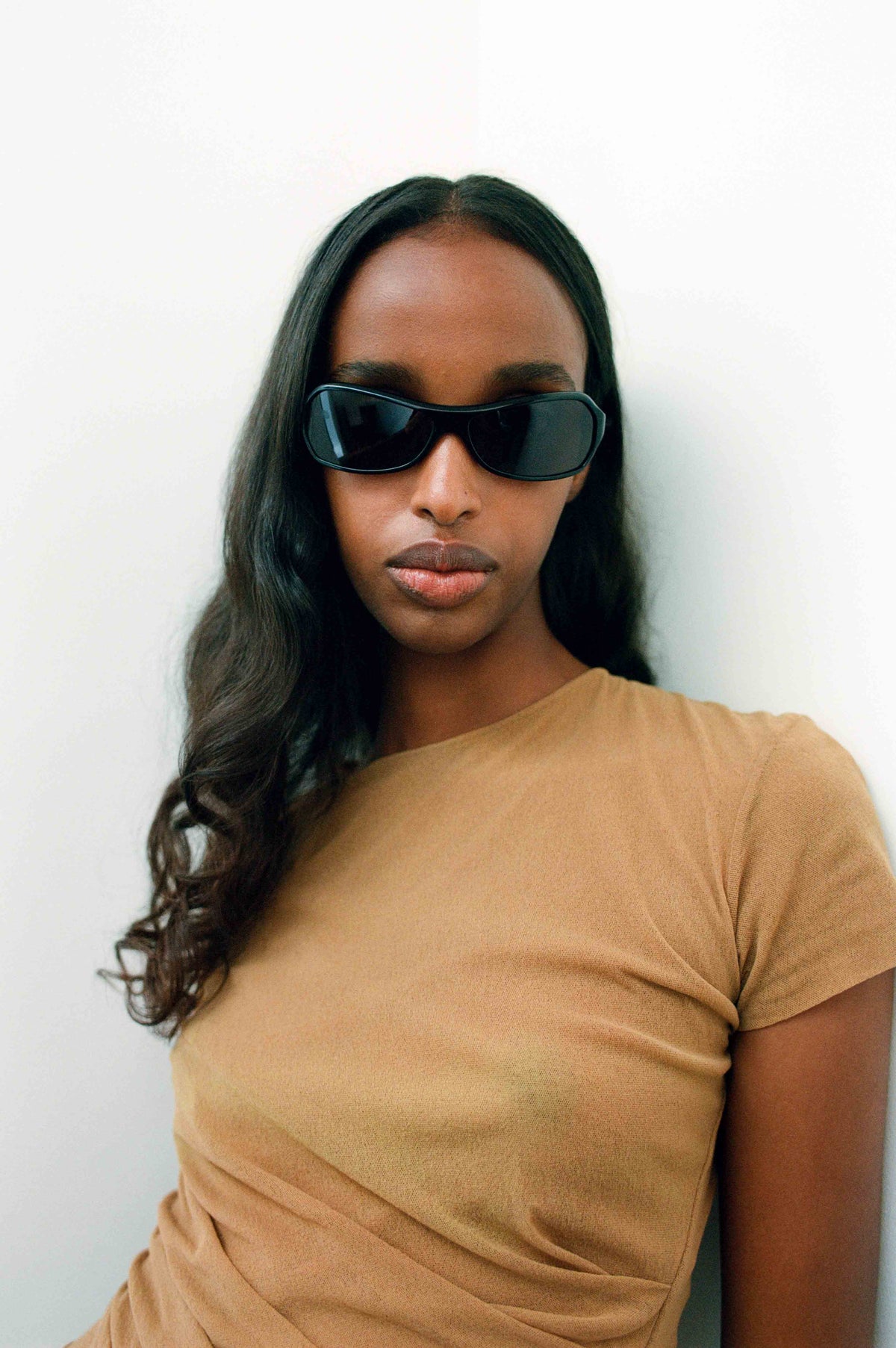 Raye | Black & Black